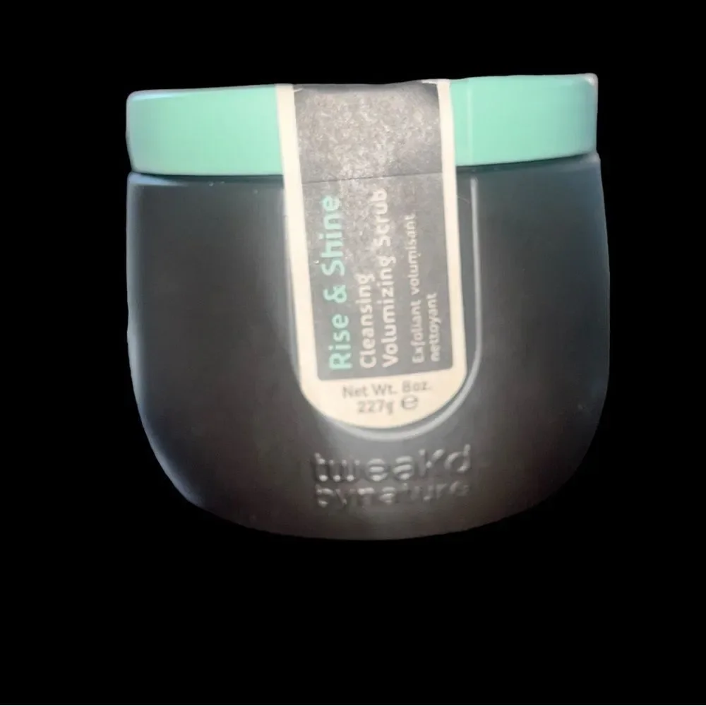 New and Sealed Tweak’d By Nature Rise & Shine Cleansing Volumizing Scrub